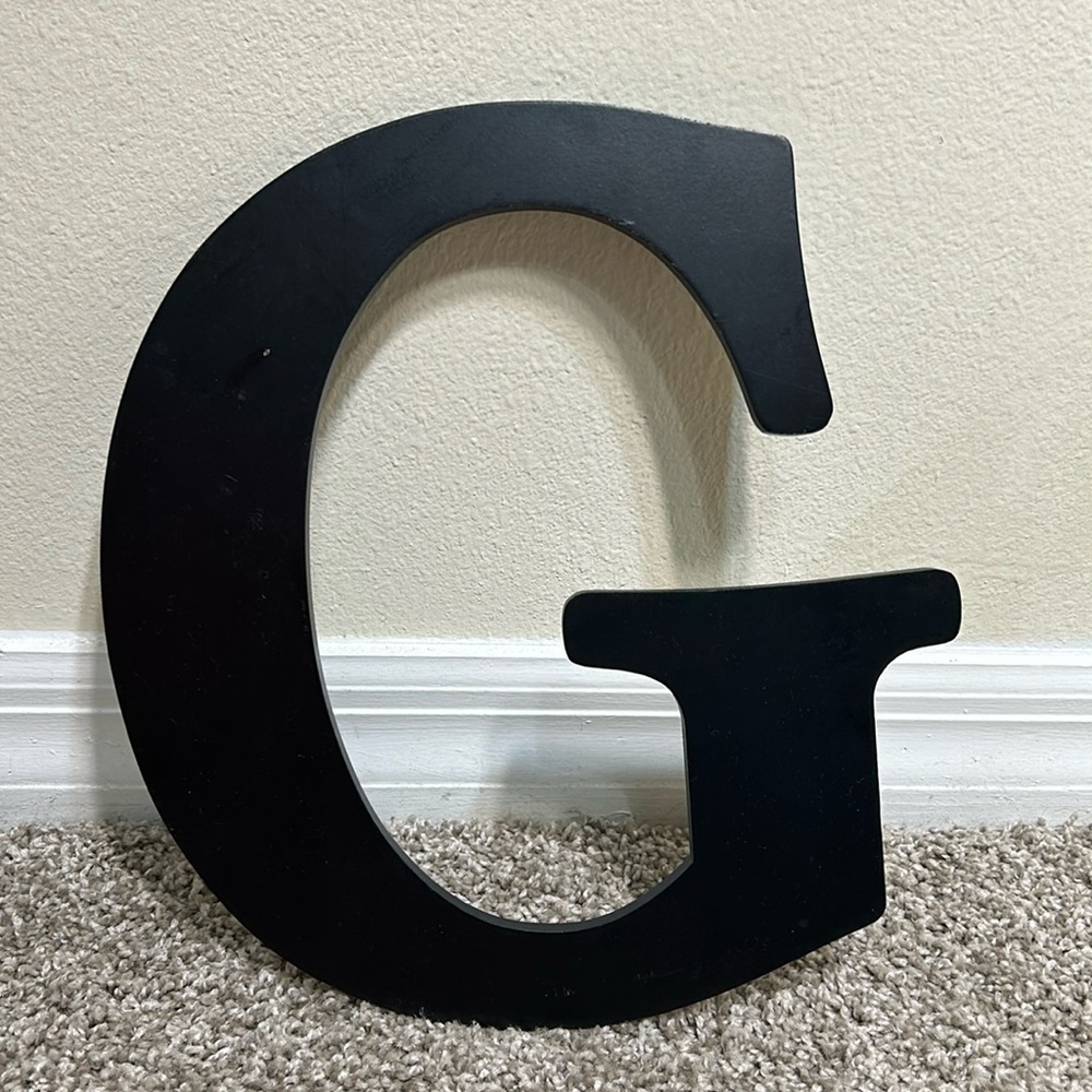 "G" Wall Decor